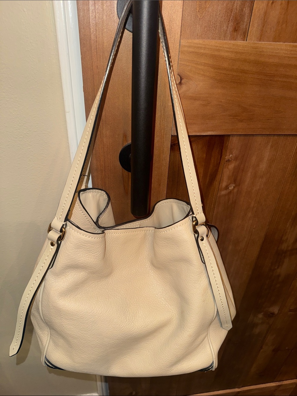 Burberry Cream Leather Hobo Bag with Tassel and Burberry Wallet Bundle - Picture 12 of 16